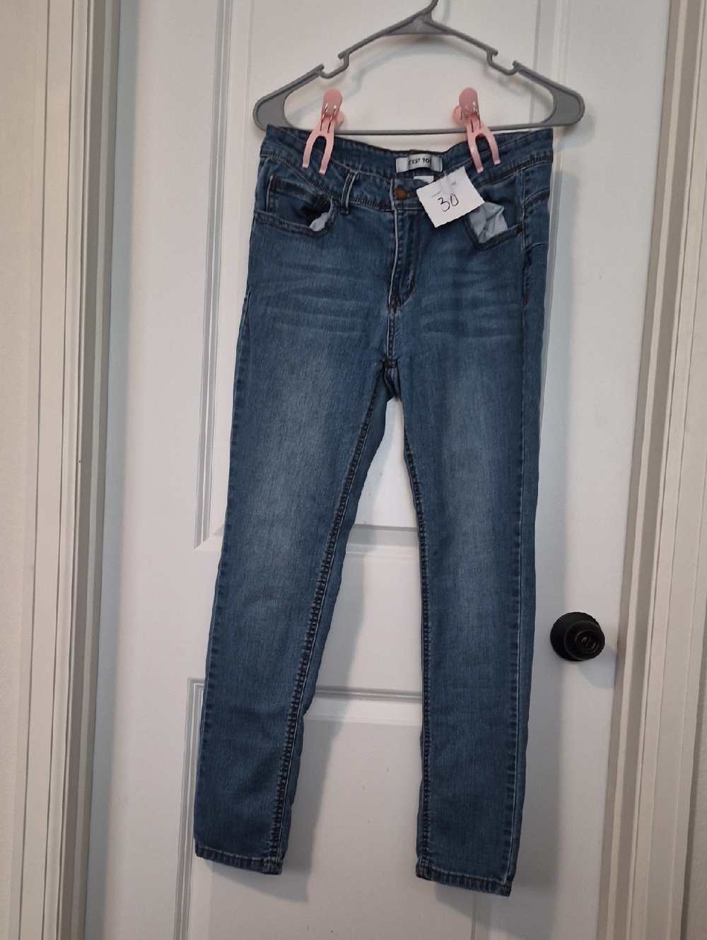 B2G1 Free Jeans 👖 👖 👖Straight Leg Women’s Jeans